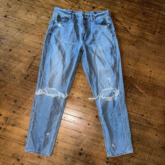 American Eagle light wash destroyedrelaxed mom jeans - Picture 1 of 3